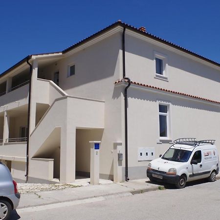 Holiday Apartment Dunja Пула Екстериор снимка
